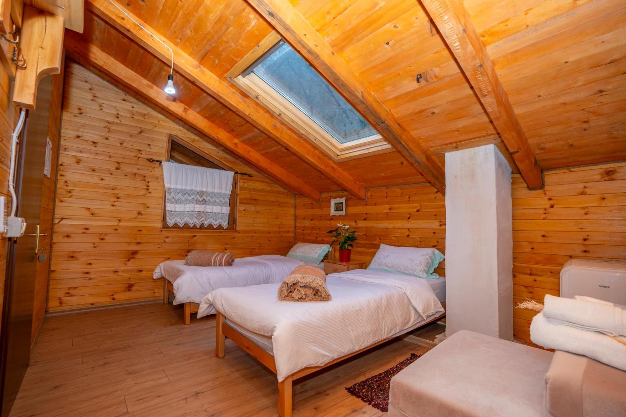 Bee Eco Guest House Moll' e Shoshit Zewnętrze zdjęcie